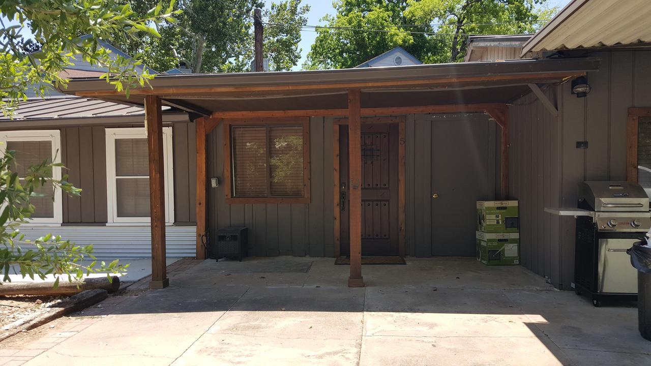 Noble Cottages Kingsland Exterior photo